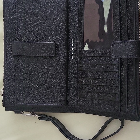 3 Michael Kors wristlets, 1 Kate Spade wristlet, and 1 Kate Spade credit card ho - Picture 3 of 4